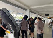 Kapolres Lampung Selatan Pantau Pengamanan Kedatangan Peserta WSL Krui Pro 2025 di Bandara Radin Intan 2 Natar