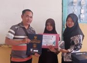 SMPN 01 Waytenong Kab.Lampung Barat Melaksanakan Pembagian Rapor. Kepala Sekolah Beri Apresiasi Siswa Berprestasi