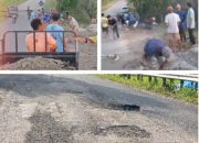 Jalan Provinsi Ketapang-Gayam Kerap Picu Kecelakaan, Warga Gotong Royong Timbun Seadanya