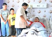 Presiden Prabowo Jenguk Polisi dan Masyarakat Korban Aksi Demonstrasi