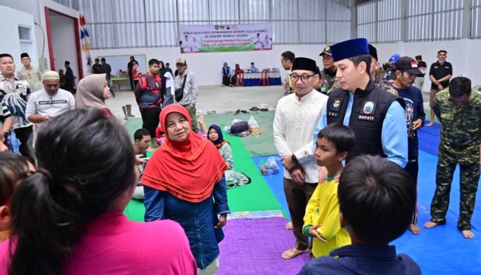 Respons Cepat Banjir Jati Agung, Bupati Egi Turun Malam Hari Cek Kondisi Warga