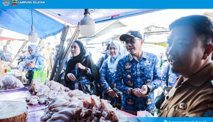 Turun ke Pasar Jati Agung, Wabup Syaiful Pastikan Stok Aman dan Harga Terkendali