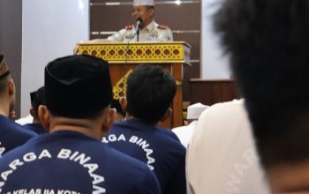‎Hangatnya Ramadhan di Lapas Kotabumi: Plh. Kakanwil Ditjen Pas Lampung Berbuka Puasa, Terawih Bersama, hingga Penguatan Petugas