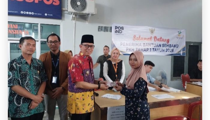 BUPATI OKU AWASI LANGSUNG BANTUAN BANSOS