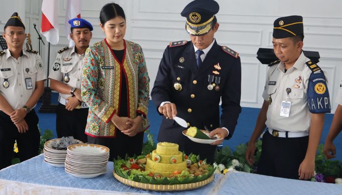 Petugas Lapas Kotabumi Raih Penghargaan dari dirjenpas di Hari Bhakti Pemasyarakatan ke-62