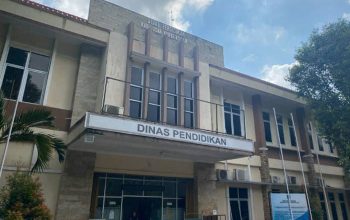 DUGAAN KORUPSI OKNUM SEKRETARIS DISDIK OKI, MASYARAKAT DESAK APH SEGERA TURUN TANGAN