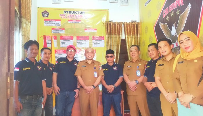 Pererat Silaturahmi ” Kesbangpol Lampura Kunjungi Sekretariat DPC LSM GEMPUR “