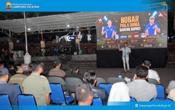 UMKM Raup Berkah dari Nobar Piala Dunia, Bupati Egi: Gema HELAU Gerakkan Ekonomi Rakyat dan Perkuat Gotong Royong
