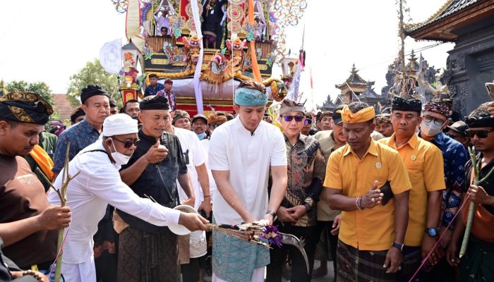 Megahnya Ngaben Massal Balinuraga, Tradisi Suci Terbesar di Indonesia yang Menghidupkan Desa dan Merekatkan Ikatan Keluarga